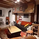 بيت ضيافة Le Doux Refuge Berceen Au Calme De Sa Campagne Pres Circuit Mans Sud, Grand Lit Avec Berceau Et Possibilite Lit Pliant En Rajout, Relais Motard *