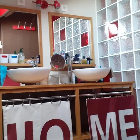 Le Doux Refuge Berceen Au Calme De Sa Campagne Pres Circuit Mans Sud, Grand Lit Avec Berceau Et Possibilite Lit Pliant En Rajout Penzion