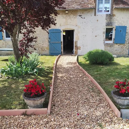 Penzion Le Doux Refuge Berceen Au Calme De Sa Campagne Pres Circuit Mans Sud, Grand Lit Avec Berceau Et Possibilite Lit Pliant En Rajout *