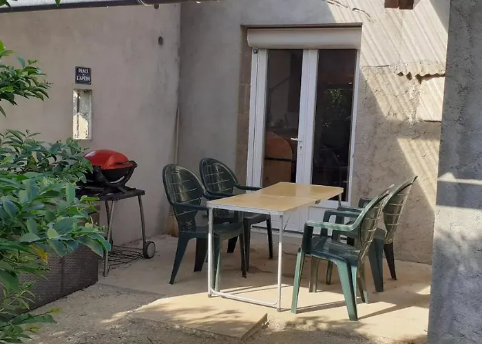 Gasthof Le Doux Refuge Berceen Au Calme De Sa Campagne Pres Circuit Mans Sud, Grand Lit Avec Berceau Et Possibilite Lit Pliant En Rajout Marigne-Laille