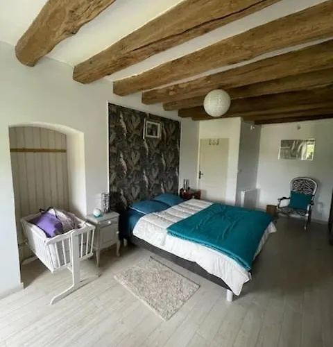 Le Doux Refuge Berceen Au Calme De Sa Campagne Pres Circuit Mans Sud, Grand Lit Avec Berceau Et Possibilite Lit Pliant En Rajout, Relais Motard Marigne-Laille