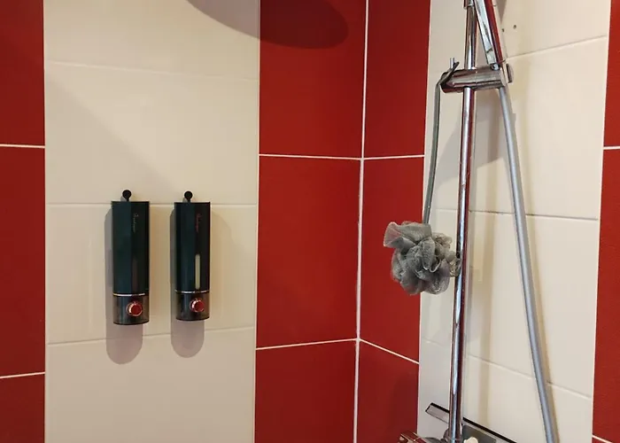 Le Doux Refuge Berceen Au Calme De Sa Campagne Pres Circuit Mans Sud, Grand Lit Avec Berceau Et Possibilite Lit Pliant En Rajout, Relais Motard Marigne-Laille